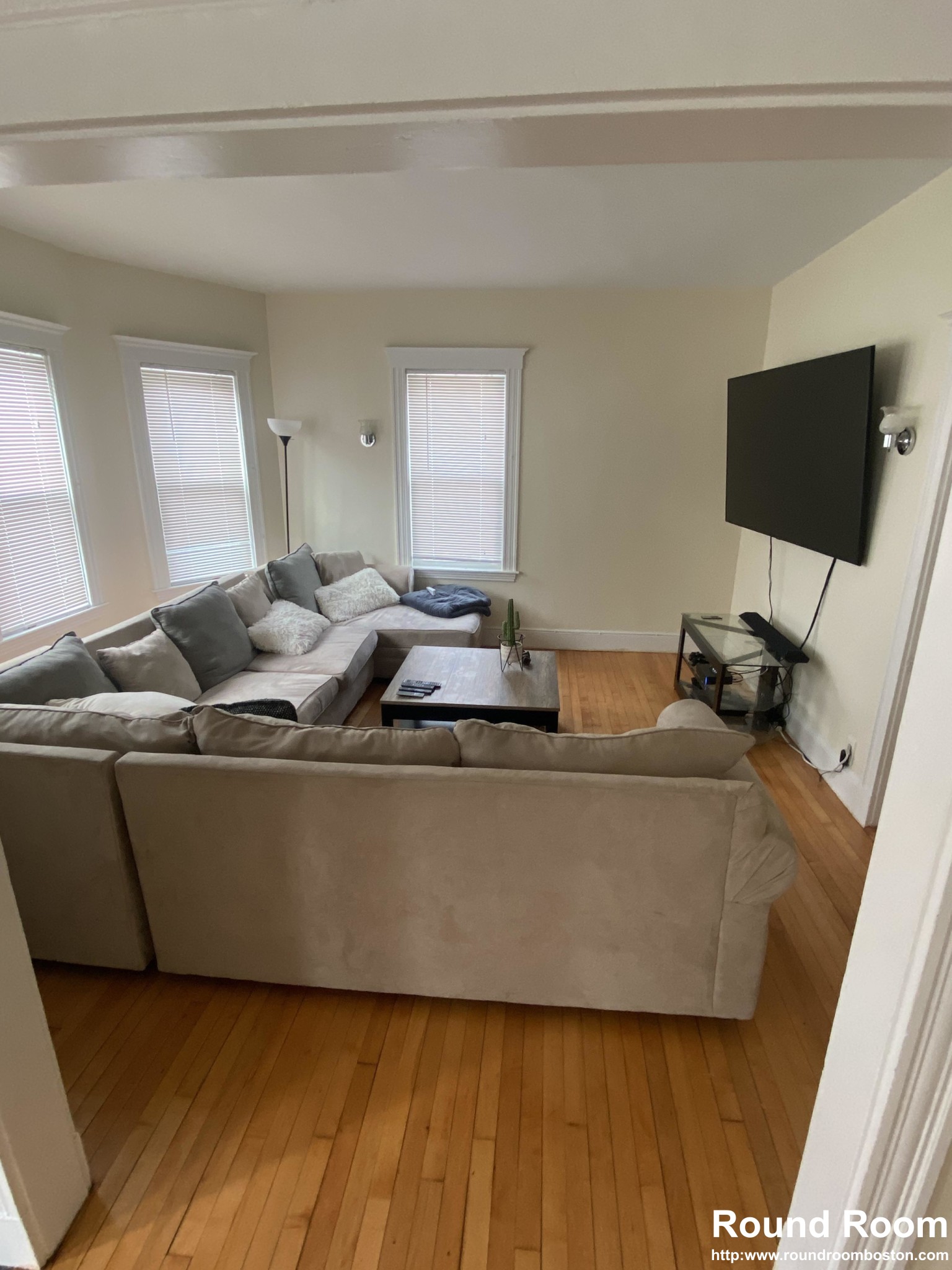 4 bed, 1 bath apartment for rent at 31 Hobson St Unit 1, Brighton — photo 4 of 9
