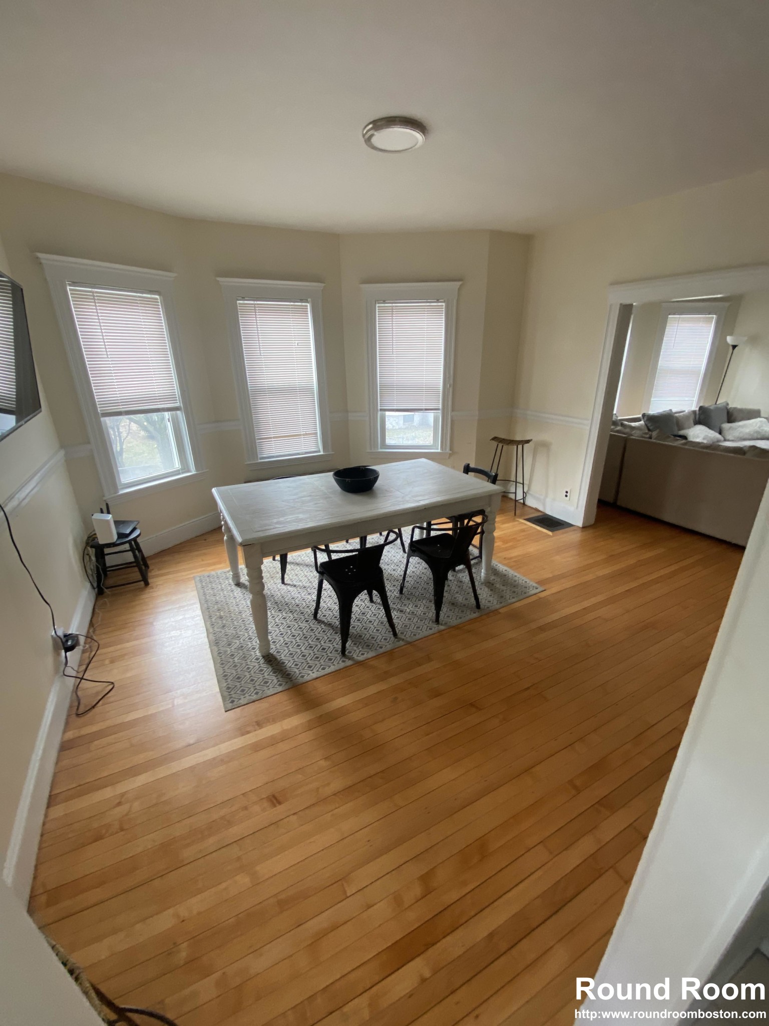 4 bed, 1 bath apartment for rent at 31 Hobson St Unit 1, Brighton — photo 3 of 9