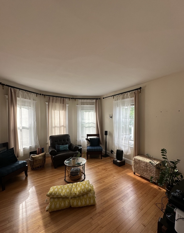 3 bed, 1 bath apartment for rent at 31 Hobson St Unit 31, Brighton — photo 9 of 9