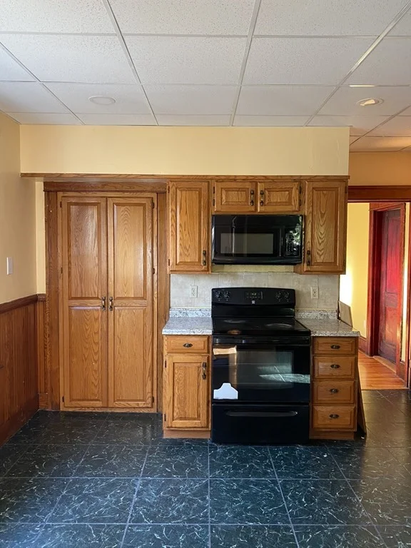 3 bed, 1 bath apartment for rent at 31 Hollywood St Unit 2, Worcester