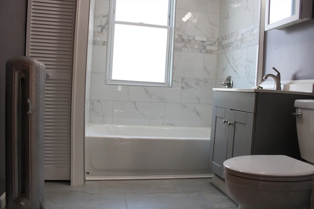 3 bed, 1 bath apartment for rent at 31 Hollywood Unit 1, Worcester — photo 7 of 15