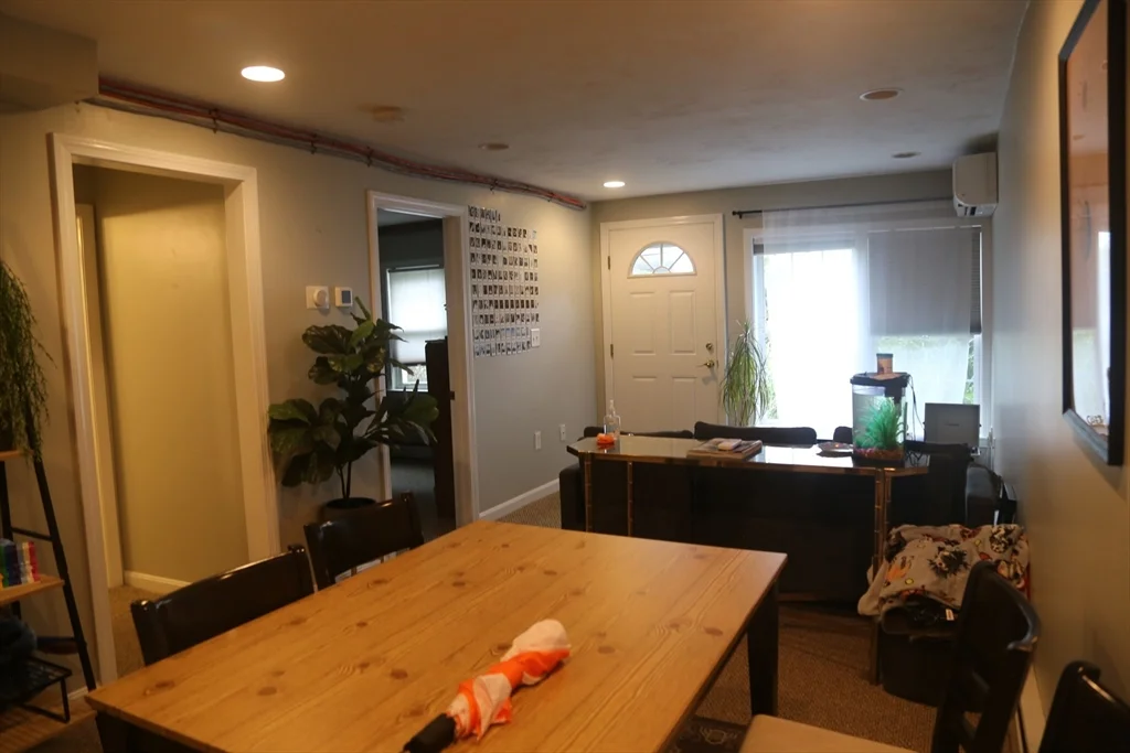 1 bed, 1 bath apartment for rent at 31 Indian Lake Pkwy Unit 2, Worcester — photo 6 of 12