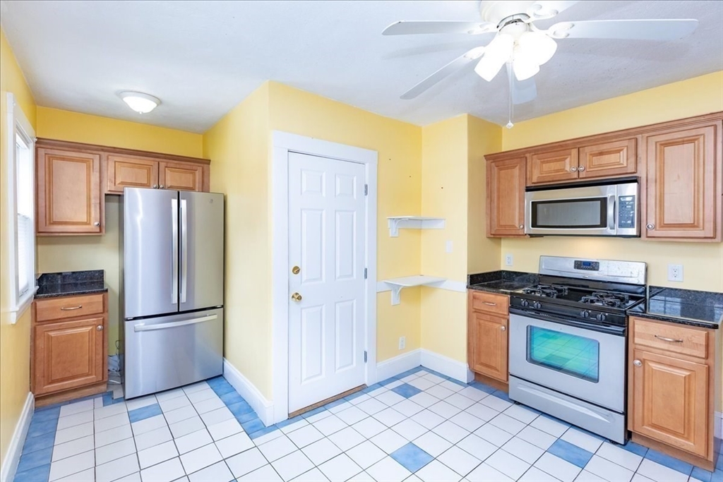 2 bed, 1 bath apartment for rent at 31 Iona St Unit 1, Roslindale — photo 11 of 29