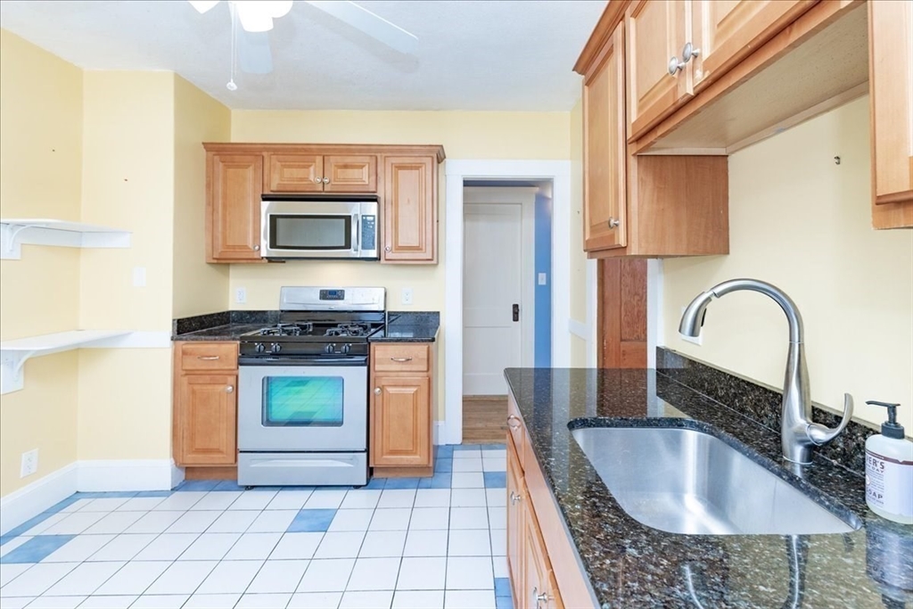 2 bed, 1 bath apartment for rent at 31 Iona St Unit 1, Roslindale — photo 10 of 29