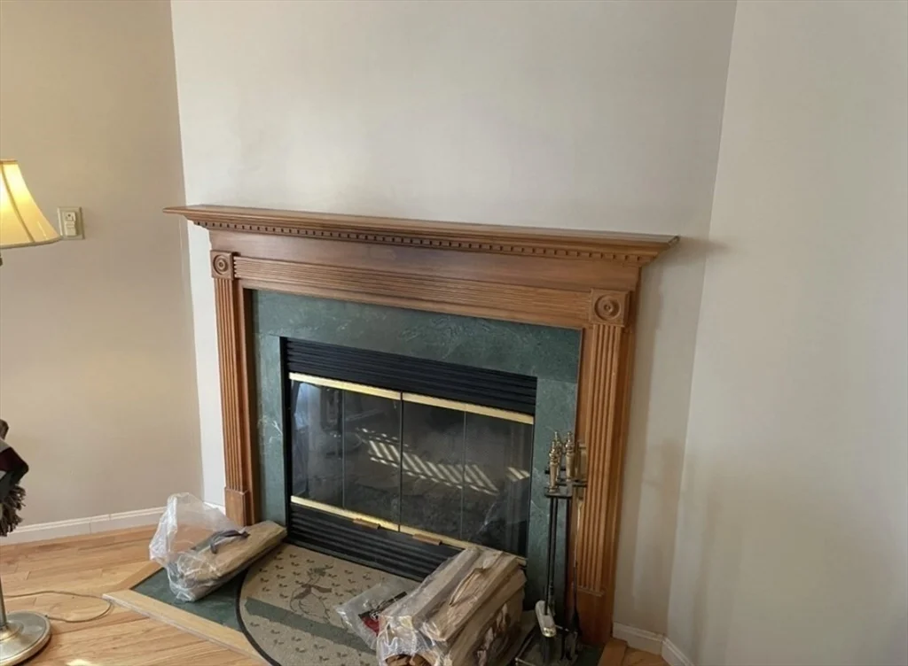 3 bed, 1 bath apartment for rent at 31 Jasmine Ct, Dracut — photo 3 of 5