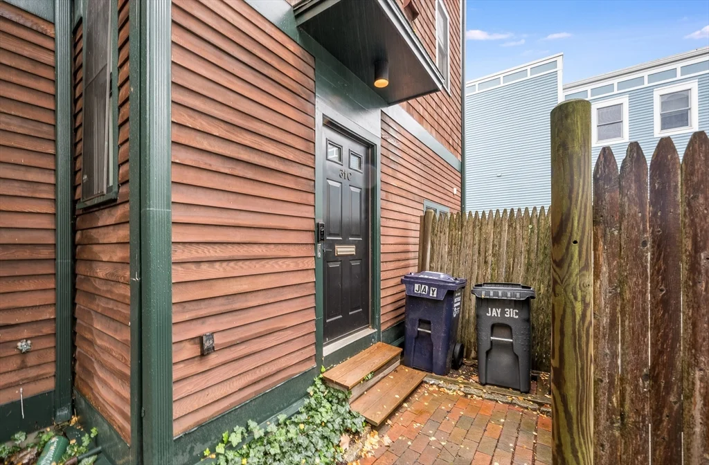 2 bed, 2 bath apartment for rent at 31 Jay St Unit C, Cambridgeport — photo 22 of 25