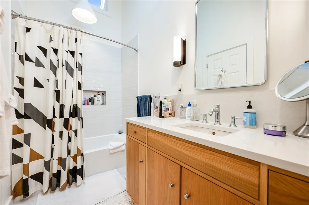 2 bed, 2 bath apartment for rent at 31 Jay St Unit C, Cambridgeport — photo 14 of 25