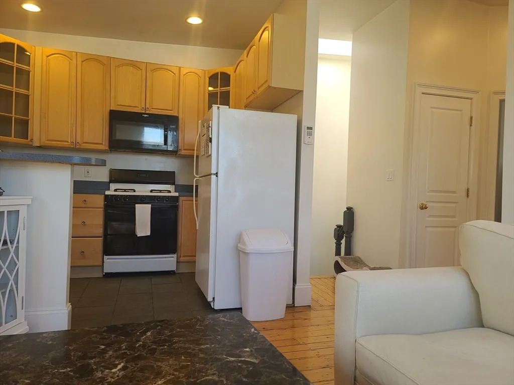 2 bed, 1 bath apartment for rent at 31 Jenkins St Unit 3, South Boston — photo 7 of 38
