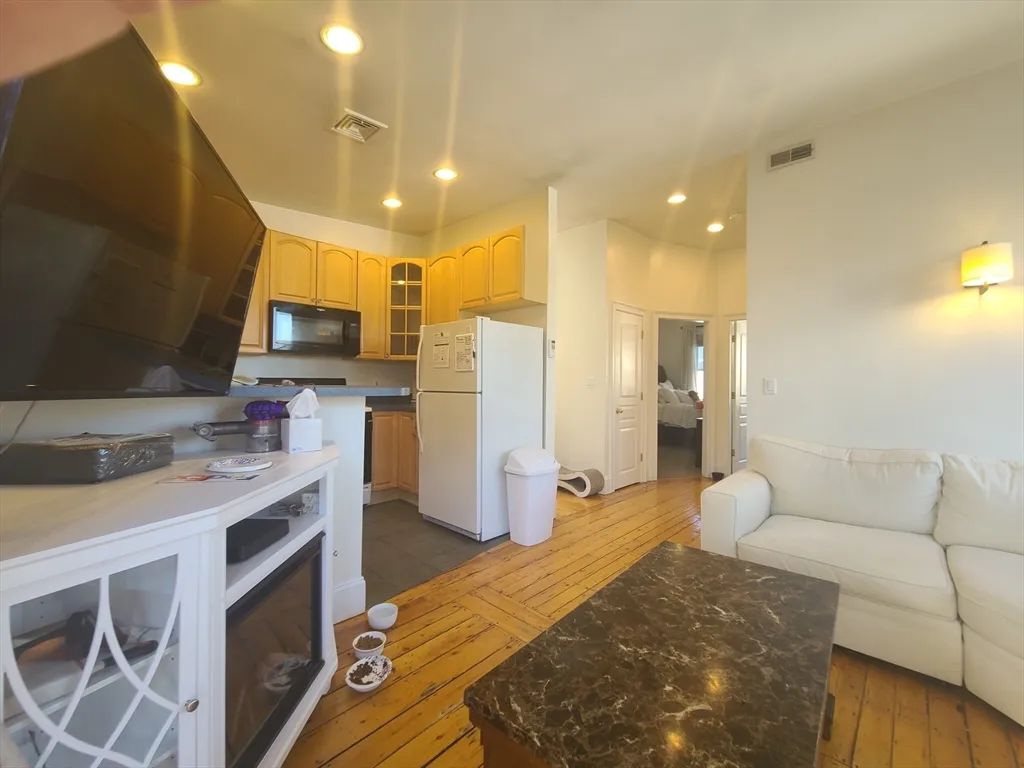 2 bed, 1 bath apartment for rent at 31 Jenkins St Unit 3, South Boston — photo 12 of 38