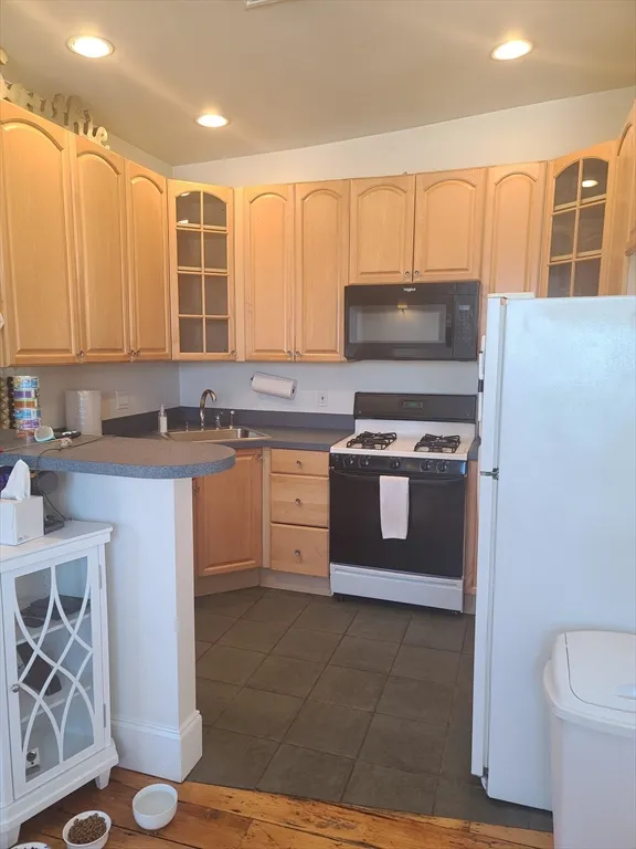 2 bed, 1 bath apartment for rent at 31 Jenkins St Unit 3, South Boston — photo 10 of 38