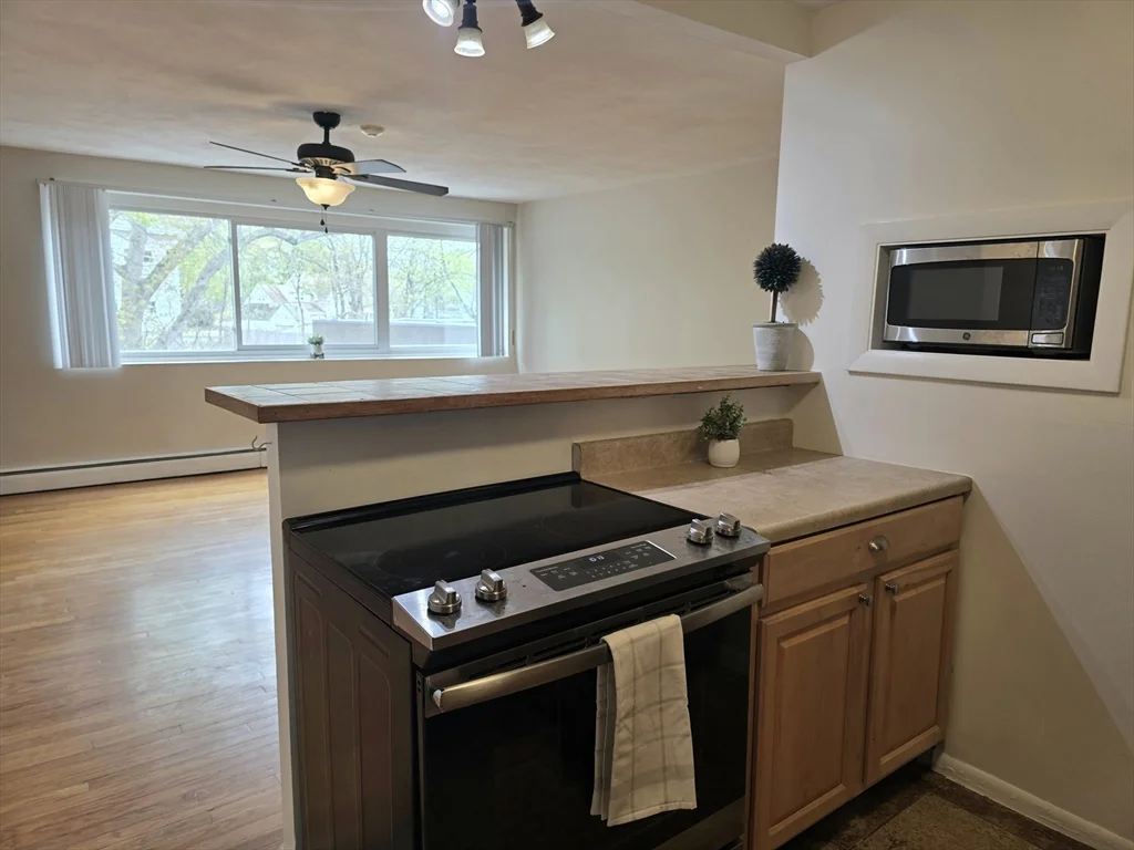2 bed, 1 bath apartment for rent at 31 Jones Ter Unit 22, Stoughton — photo 6 of 19