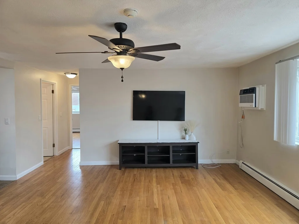 2 bed, 1 bath apartment for rent at 31 Jones Ter Unit 22, Stoughton — photo 4 of 19
