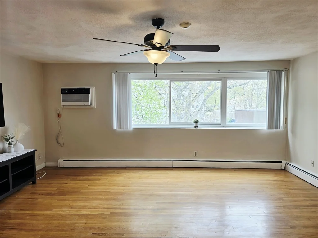 2 bed, 1 bath apartment for rent at 31 Jones Ter Unit 22, Stoughton — photo 5 of 19