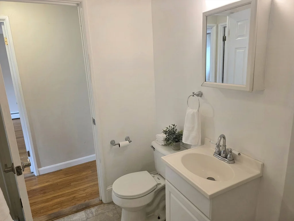 2 bed, 1 bath apartment for rent at 31 Jones Ter Unit 22, Stoughton — photo 10 of 19