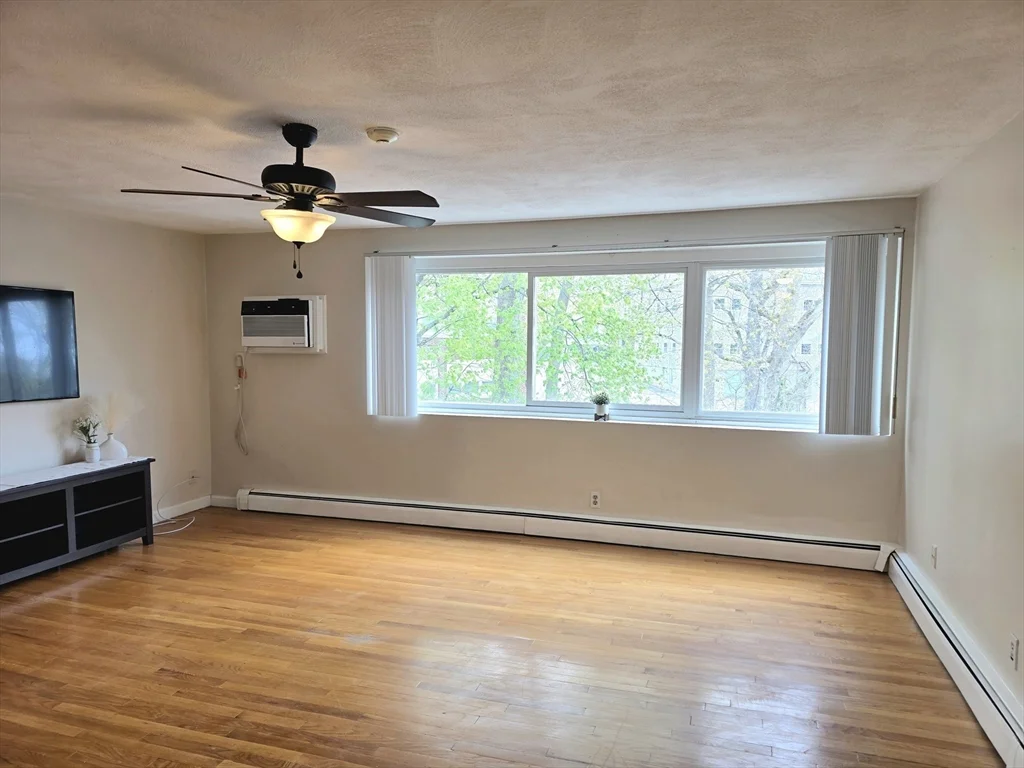 2 bed, 1 bath apartment for rent at 31 Jones Ter Unit 22, Stoughton — photo 2 of 19