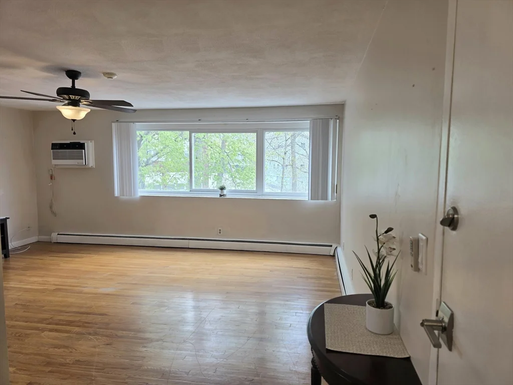 2 bed, 1 bath apartment for rent at 31 Jones Ter Unit 22, Stoughton — photo 3 of 19