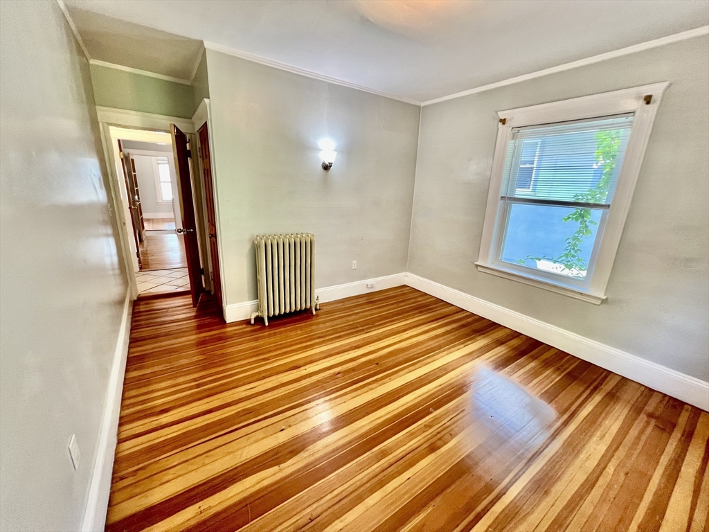 5 bed, 2 bath apartment for rent at 31 Justin Rd Unit 2, Oak Square — photo 8 of 28