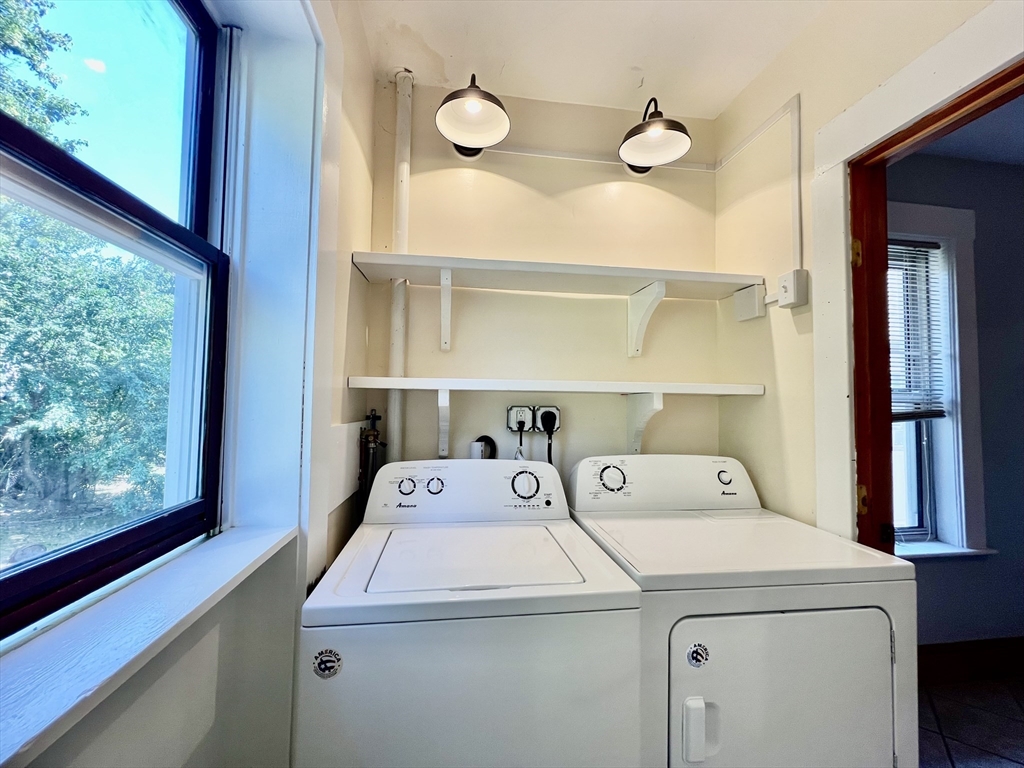 5 bed, 2 bath apartment for rent at 31 Justin Rd Unit 2, Oak Square — photo 23 of 28