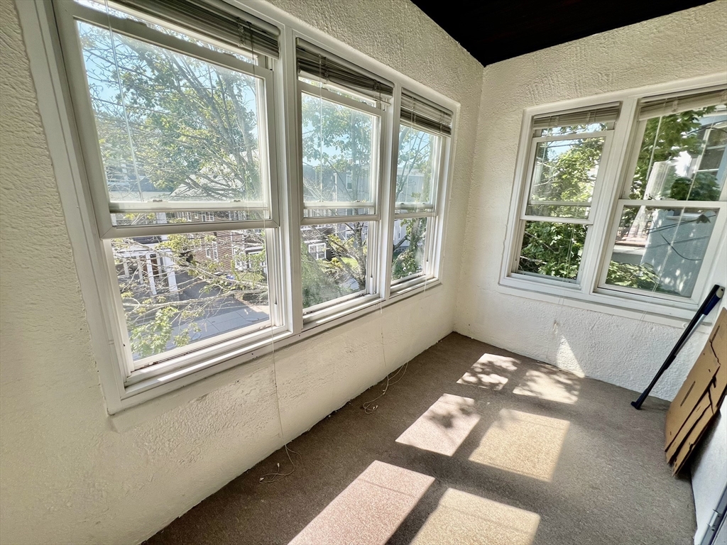 5 bed, 2 bath apartment for rent at 31 Justin Rd Unit 2, Oak Square — photo 21 of 28