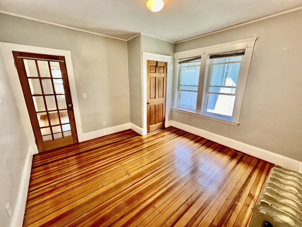 5 bed, 2 bath apartment for rent at 31 Justin Rd Unit 2, Oak Square — photo 10 of 28