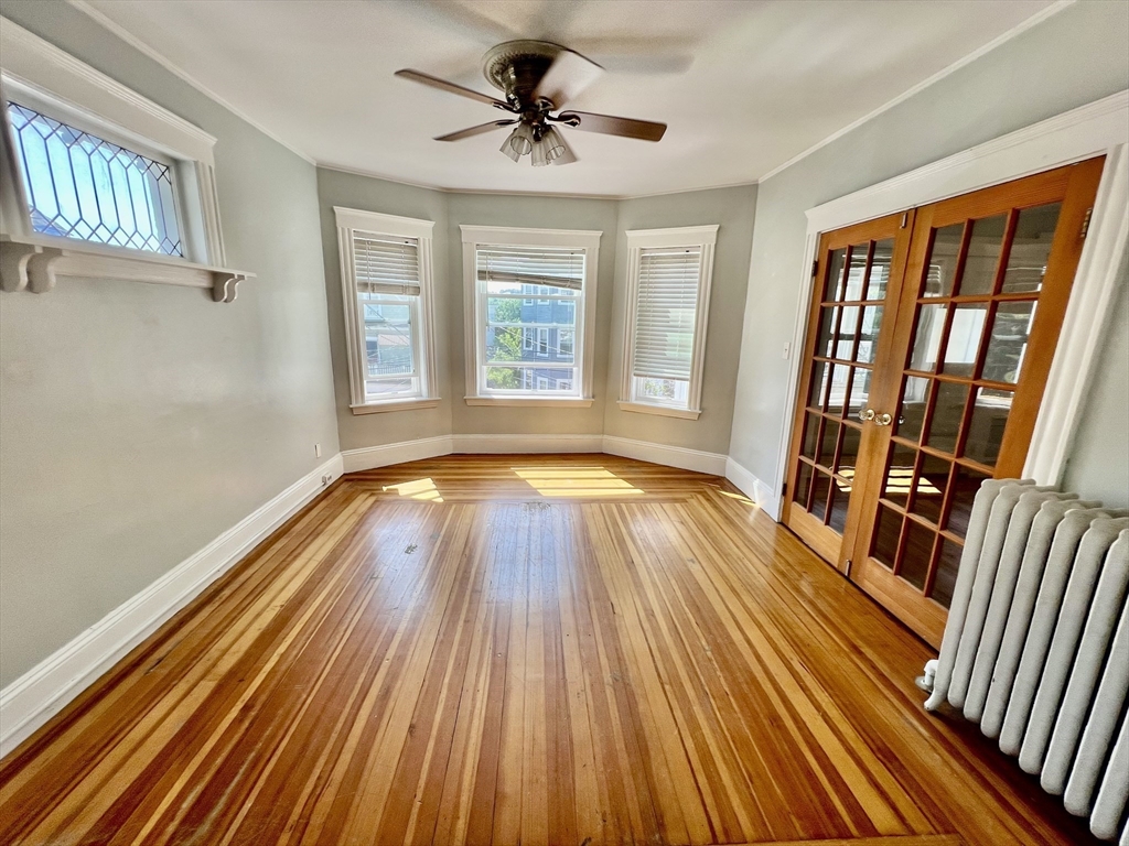 5 bed, 2 bath apartment for rent at 31 Justin Rd Unit 2, Oak Square — photo 2 of 28