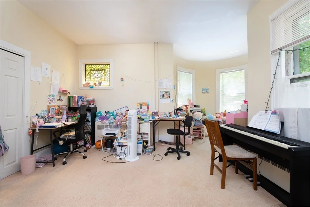 2 bed, 1 bath apartment for rent at 31 Kent Sq Unit 1, Coolidge Corner — photo 11 of 19