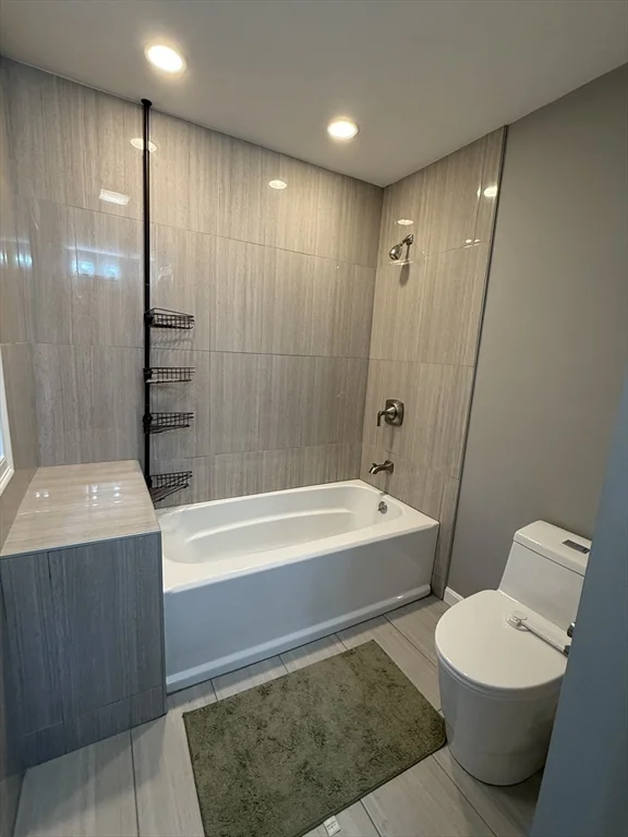 4 bed, 3 bath apartment for rent at 31 Ladd St Unit 31, Watertown — photo 9 of 21