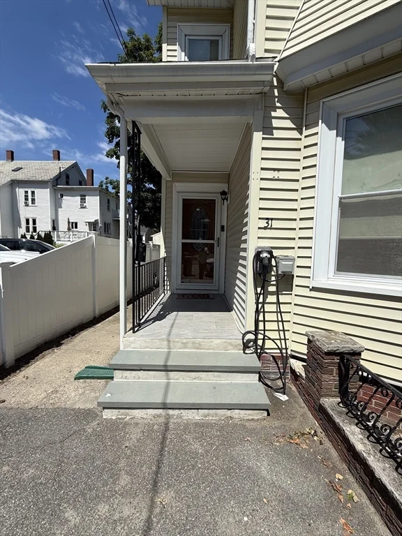 4 bed, 3 bath apartment for rent at 31 Ladd St Unit 31, Watertown