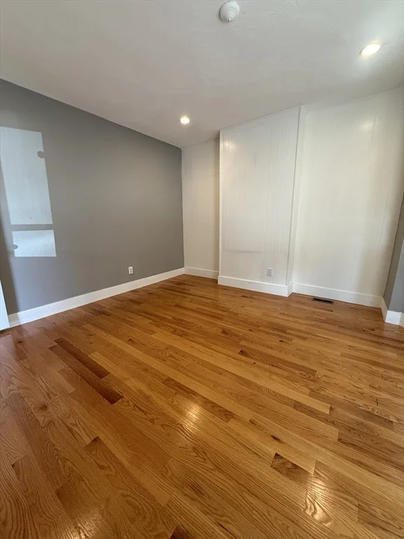 4 bed, 3 bath apartment for rent at 31 Ladd St Unit 31, Watertown — photo 5 of 21
