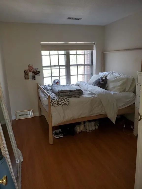 2 bed, 1 bath apartment for rent at 31 Lake Shore Ct Unit 3, Brighton — photo 7 of 11
