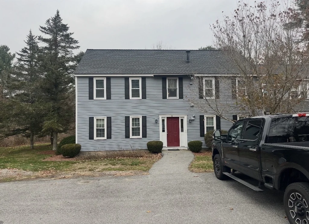 2 bed, 1 bath apartment for rent at 31 Lantern Ln Unit 2, Dracut — photo 1 of 7