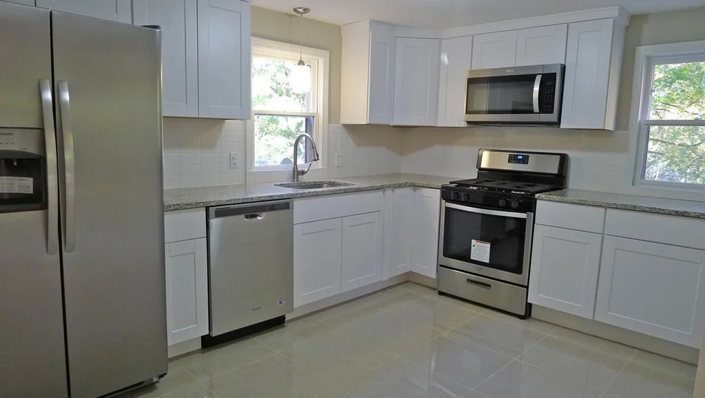 2 bed, 1 bath apartment for rent at 31 Lantern Ln Unit 2, Wellesley — photo 2 of 14