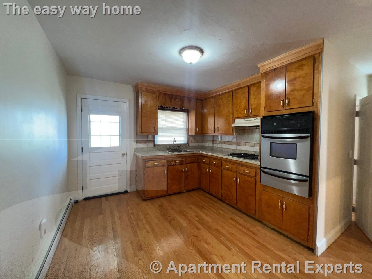 3 bed, 1 bath apartment for rent at 31 Laurel St, Spring Hill