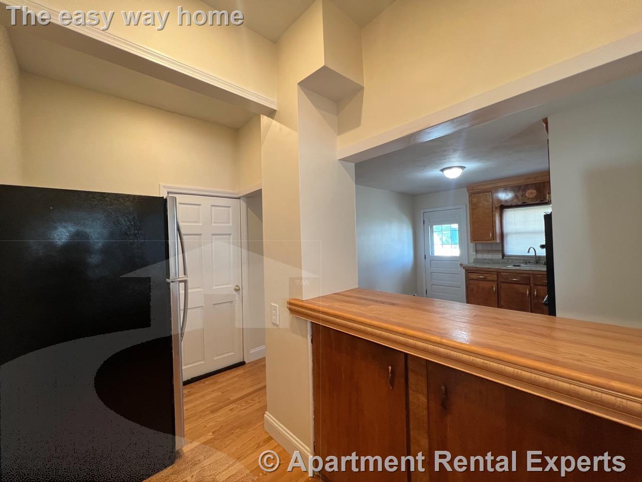3 bed, 1 bath apartment for rent at 31 Laurel St, Spring Hill — photo 12 of 18