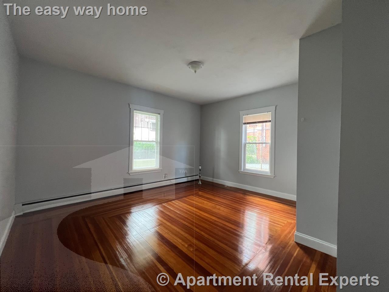 3 bed, 1 bath apartment for rent at 31 Laurel St, Spring Hill — photo 3 of 18