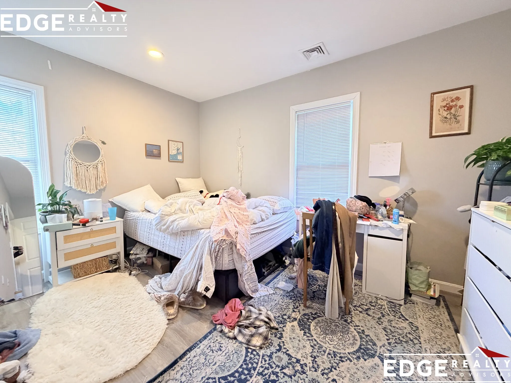 5 bed, 2 bath apartment for rent at 31 Long Ave Unit 2, Brighton — photo 6 of 10