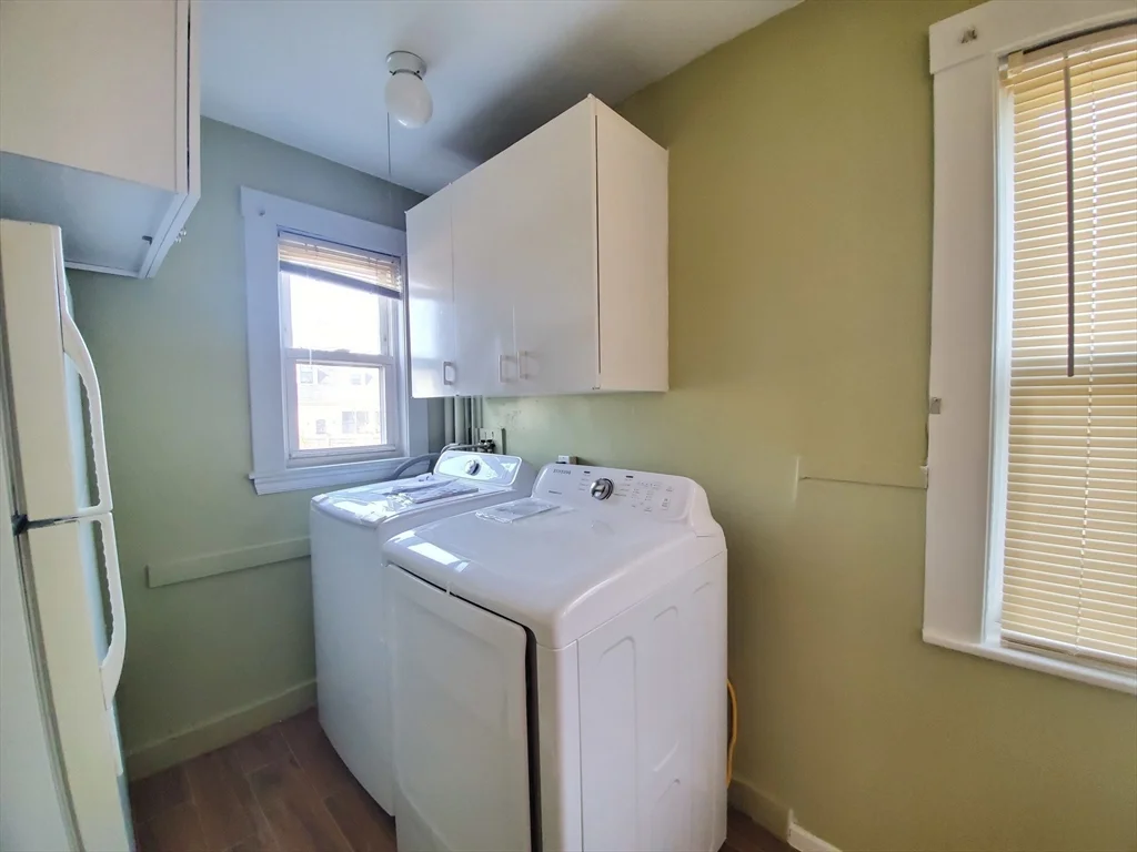 3 bed, 1 bath apartment for rent at 31 Lyman Ave Unit 31, Medford — photo 3 of 15