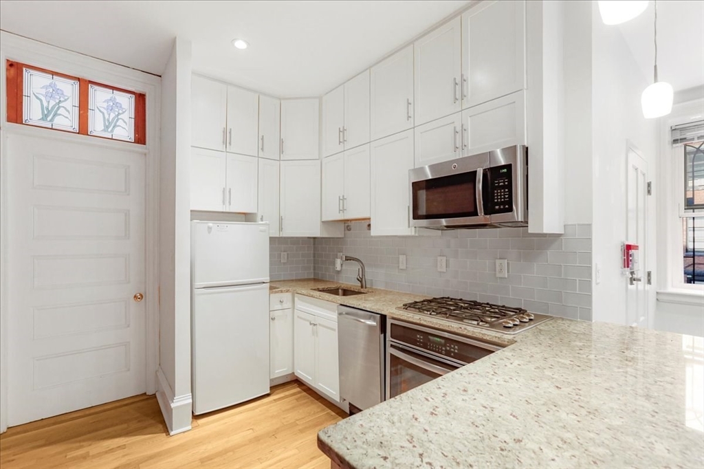 2 bed, 1 bath apartment for rent at 31 Massachusetts Ave Unit 1-2, Back Bay — photo 2 of 10