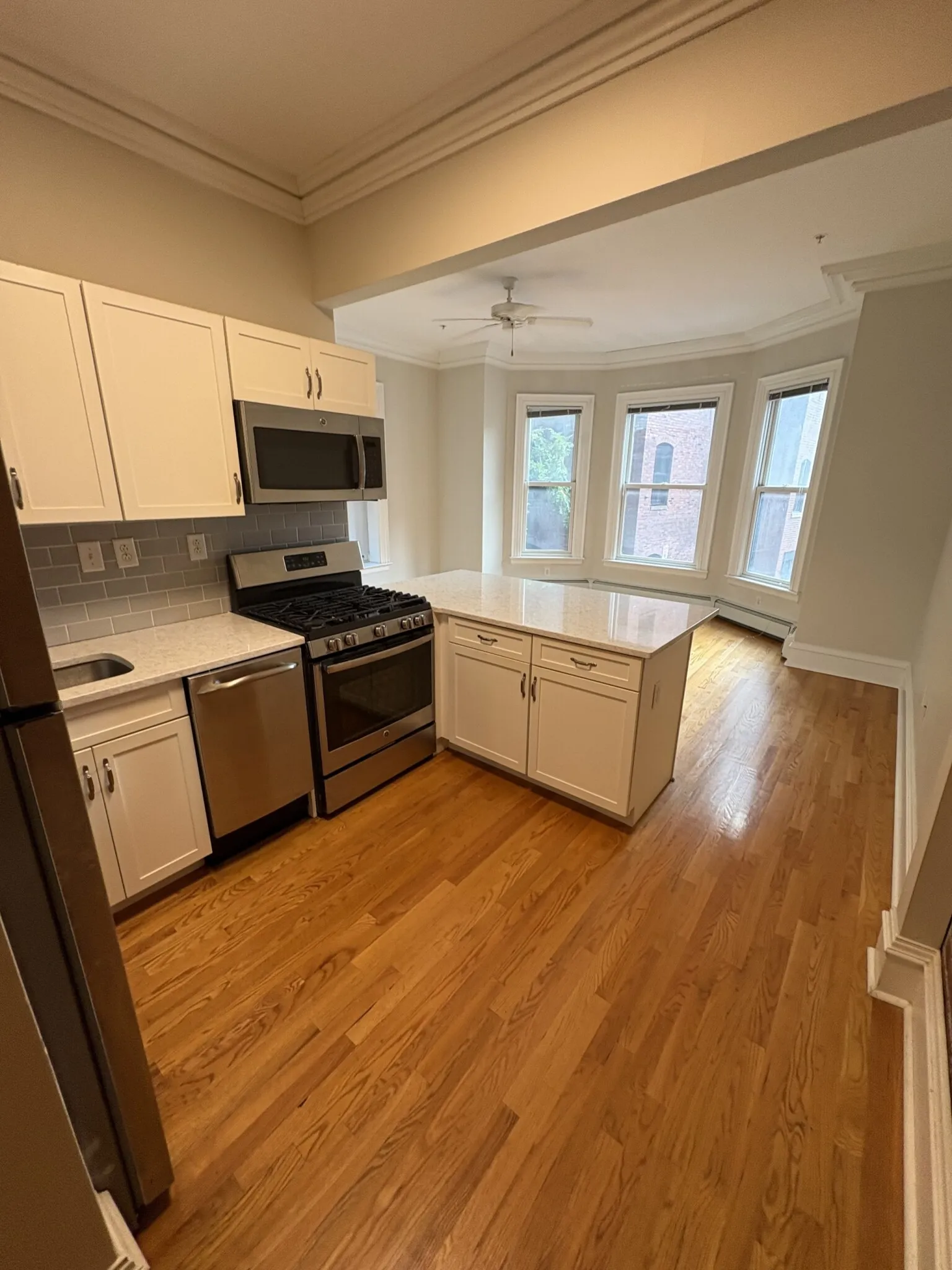 2 bed, 1 bath apartment for rent at 31 Massachusetts Ave Unit 1-3, Back Bay — photo 13 of 18