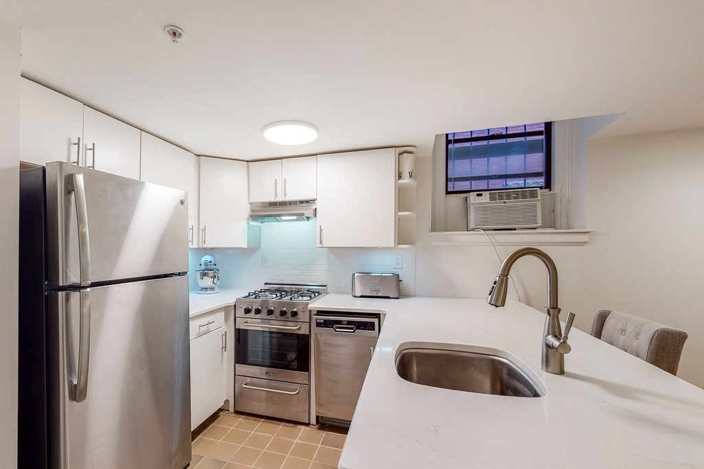 1 bed, 1 bath apartment for rent at 31 Massachusetts Ave Unit B1, Boston — photo 3 of 8