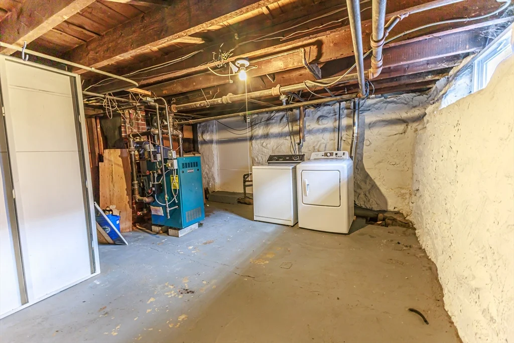 3 bed, 1 bath apartment for rent at 31 Mckenn St Unit 2, Waltham — photo 9 of 9