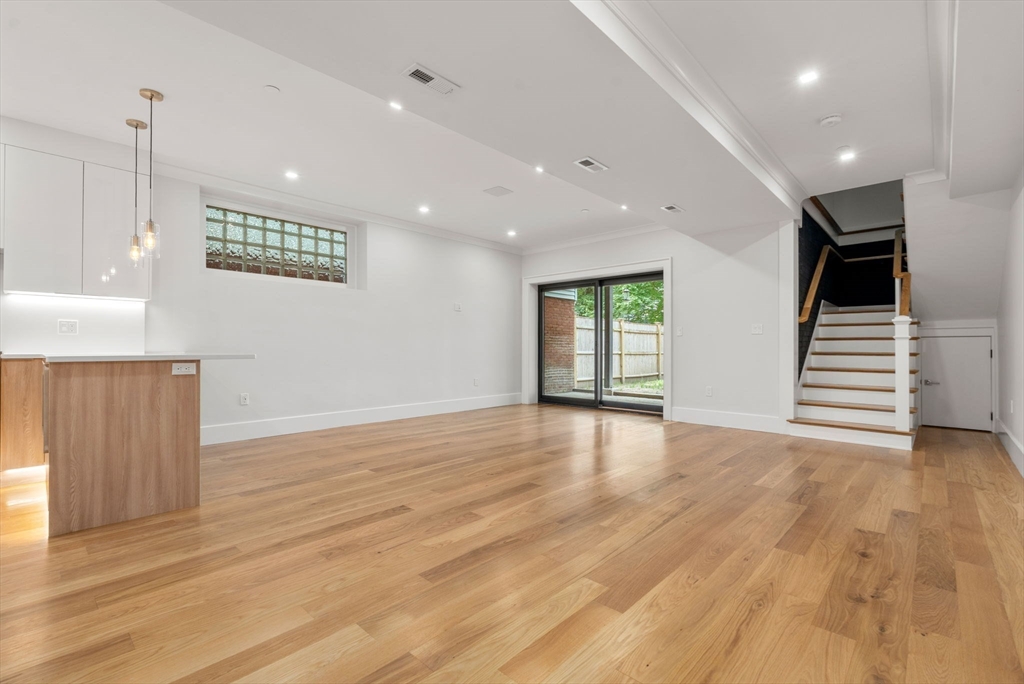 3 bed, 2 bath apartment for rent at 31 Mercer St Unit 1, South Boston — photo 6 of 17