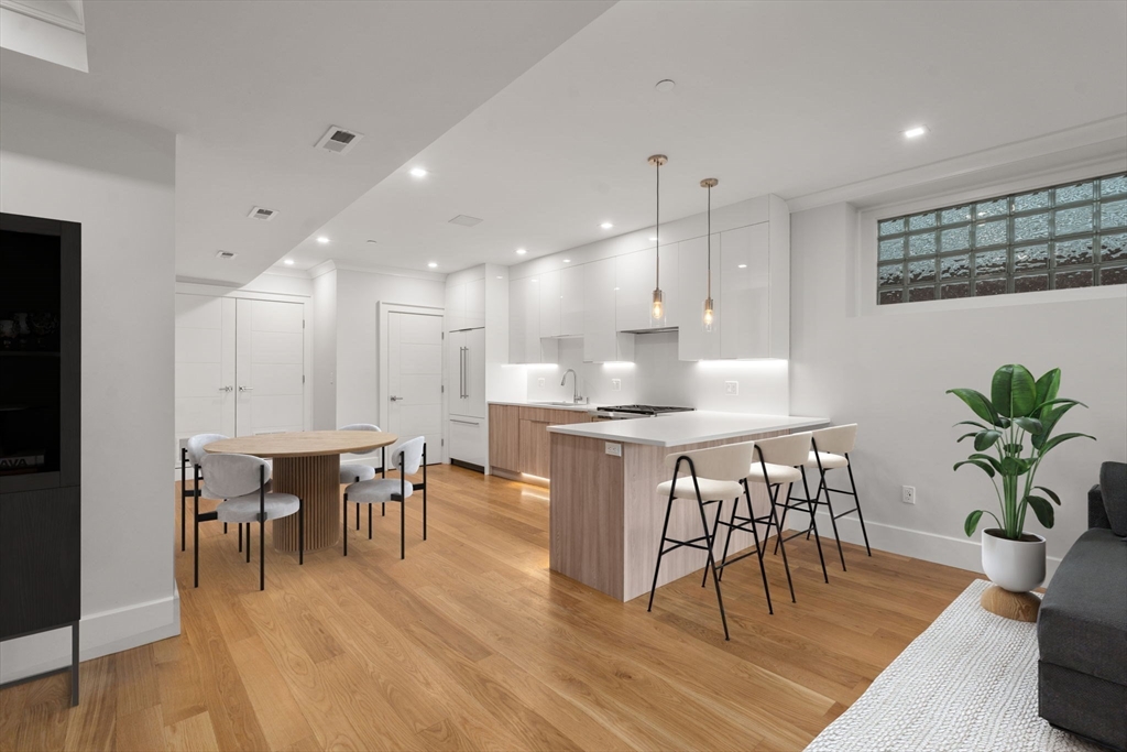 3 bed, 2 bath apartment for rent at 31 Mercer St Unit 1, South Boston — photo 4 of 17