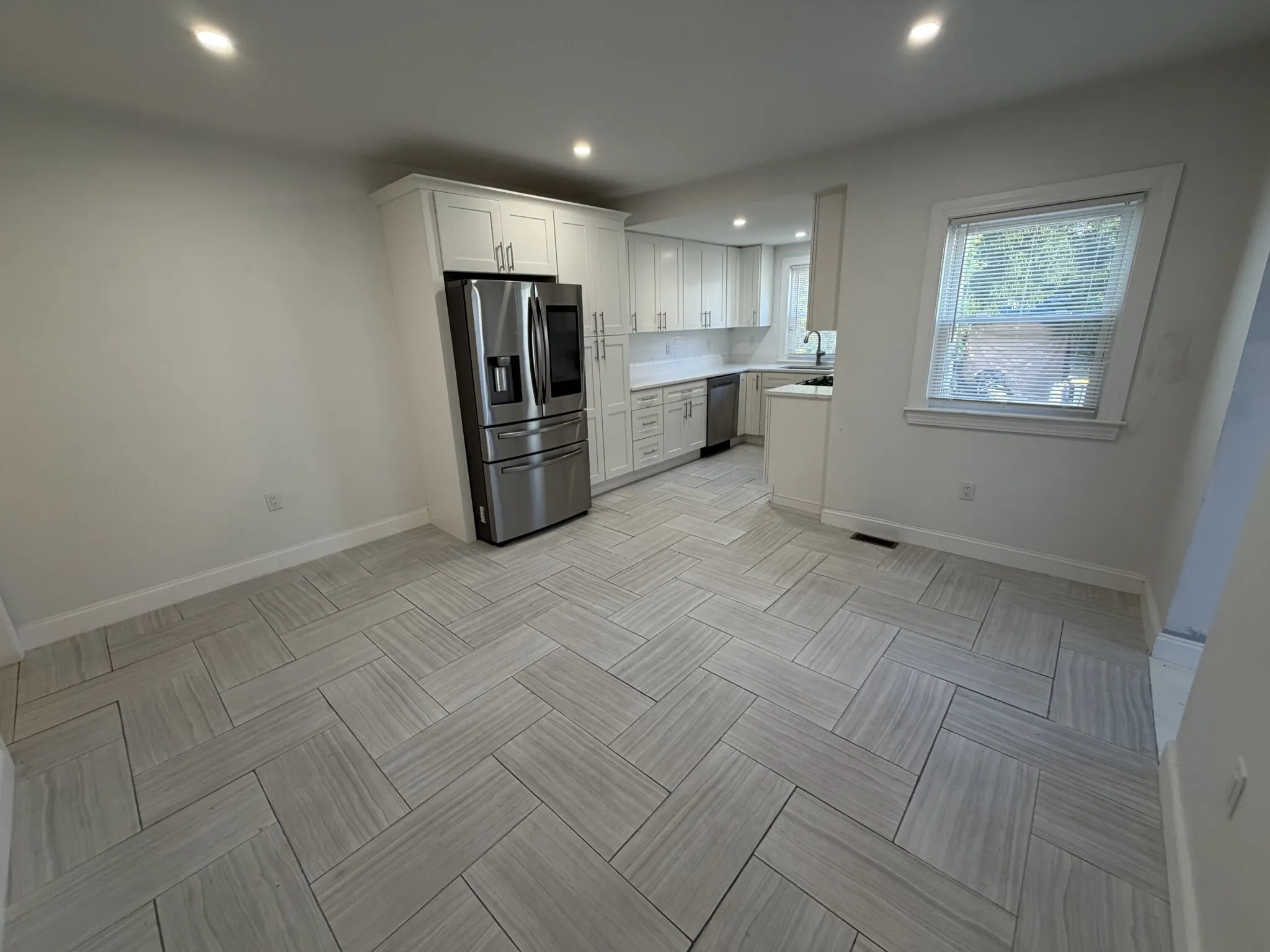 2 bed, 2.5 bath apartment for rent at 31 Middle St Unit 1, Nonantum — photo 3 of 24