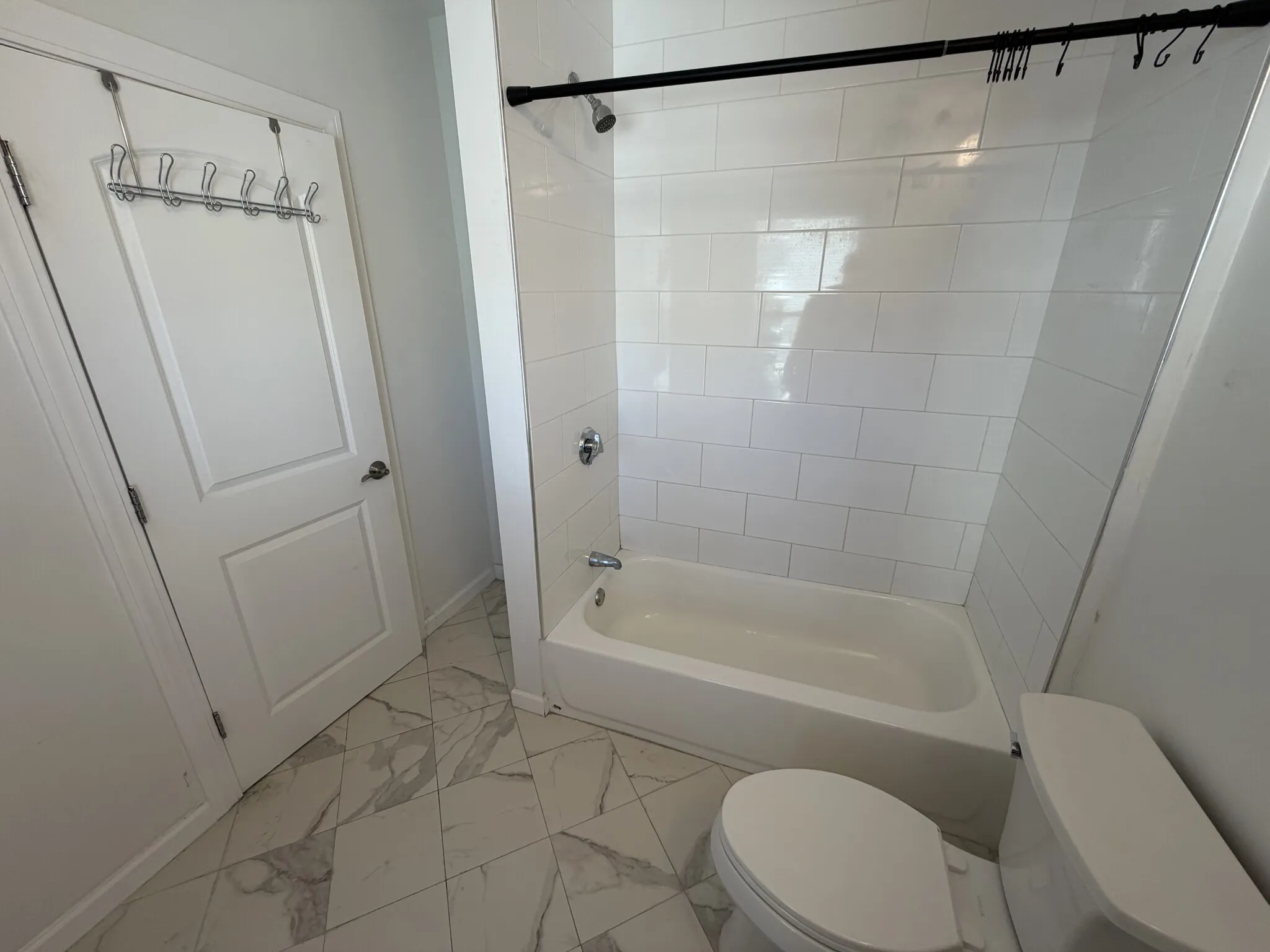 2 bed, 2.5 bath apartment for rent at 31 Middle St Unit 1, Nonantum — photo 5 of 24