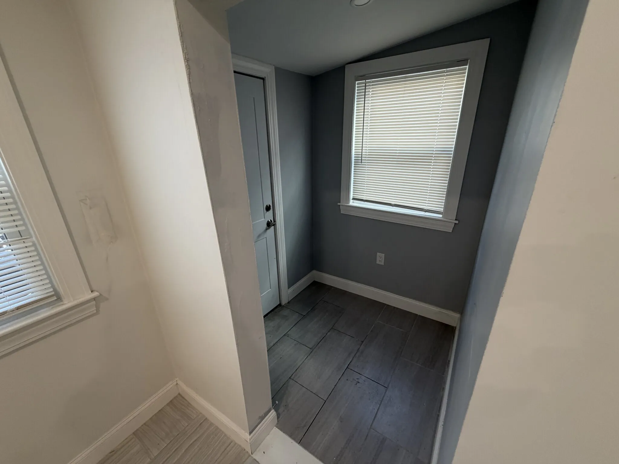 2 bed, 2.5 bath apartment for rent at 31 Middle St Unit 1, Nonantum — photo 15 of 24