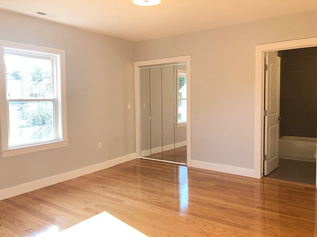 2 bed, 2.5 bath apartment for rent at 31 Middle St Unit A, Nonantum — photo 8 of 16