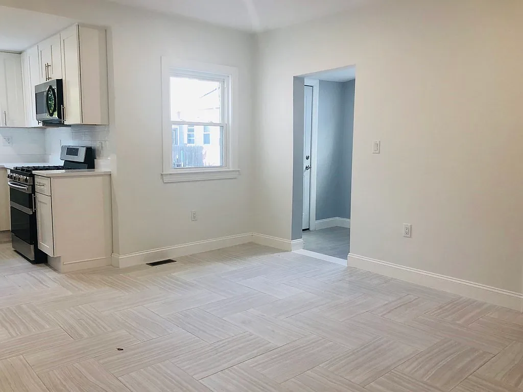 2 bed, 2.5 bath apartment for rent at 31 Middle St Unit A, Nonantum — photo 4 of 16