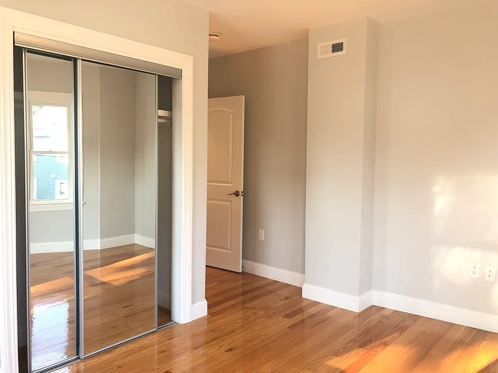 2 bed, 2.5 bath apartment for rent at 31 Middle St Unit A, Nonantum — photo 15 of 16