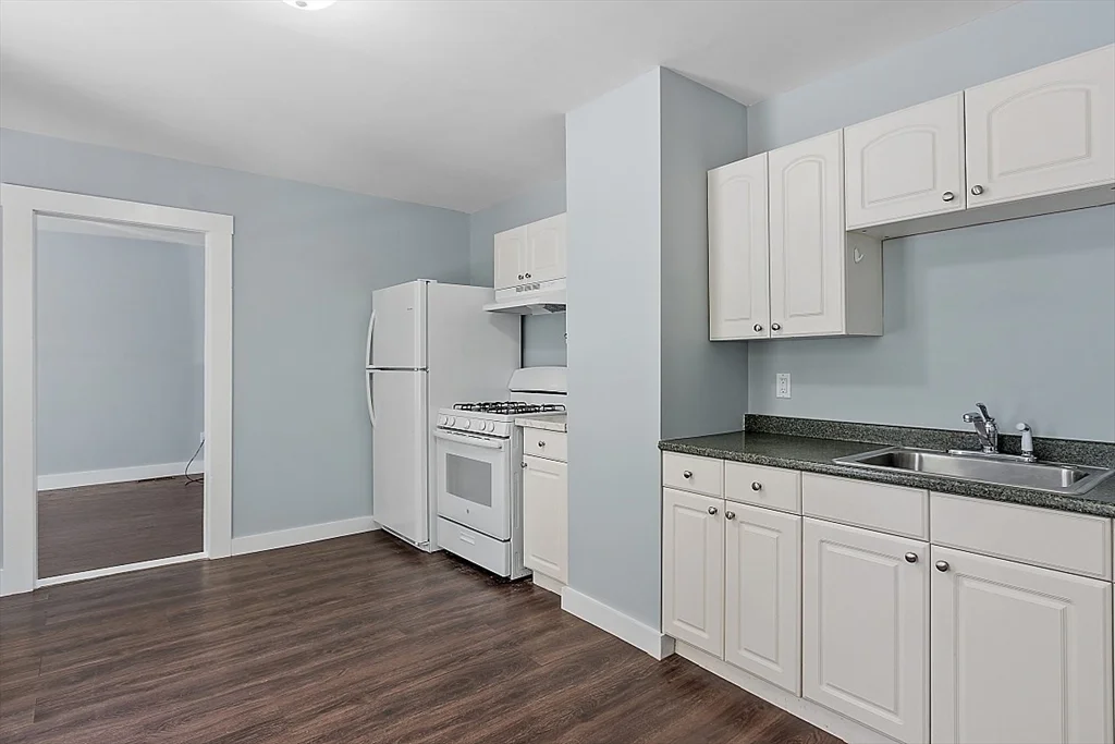 1 bed, 1 bath apartment for rent at 31 Mill St Unit 1, Pepperell — photo 12 of 15